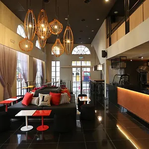 3* Hotel Avenue J Hotel, Market
